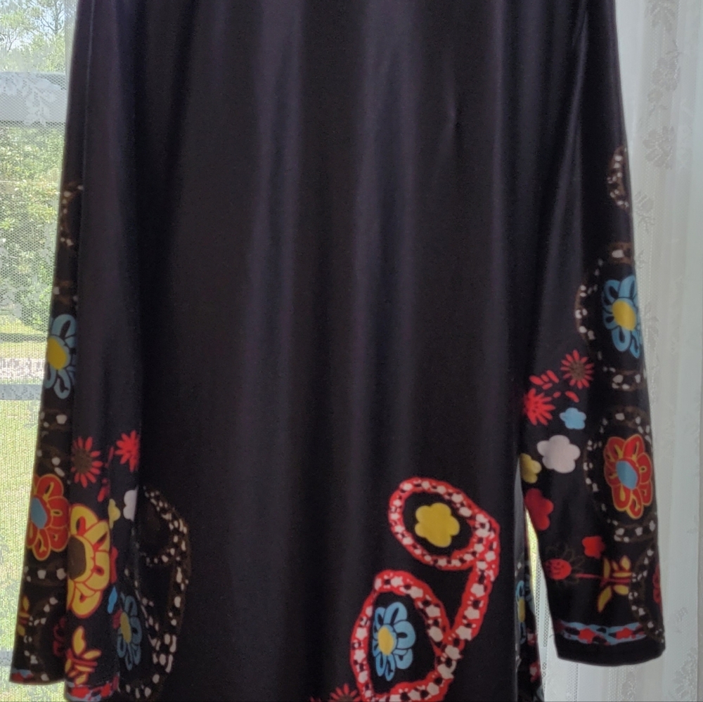 Tunic black with Bright Flowers xl - Picture 7 of 8